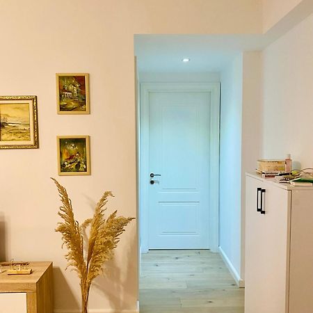 Jolie Center Apartment Tirana Bagian luar foto