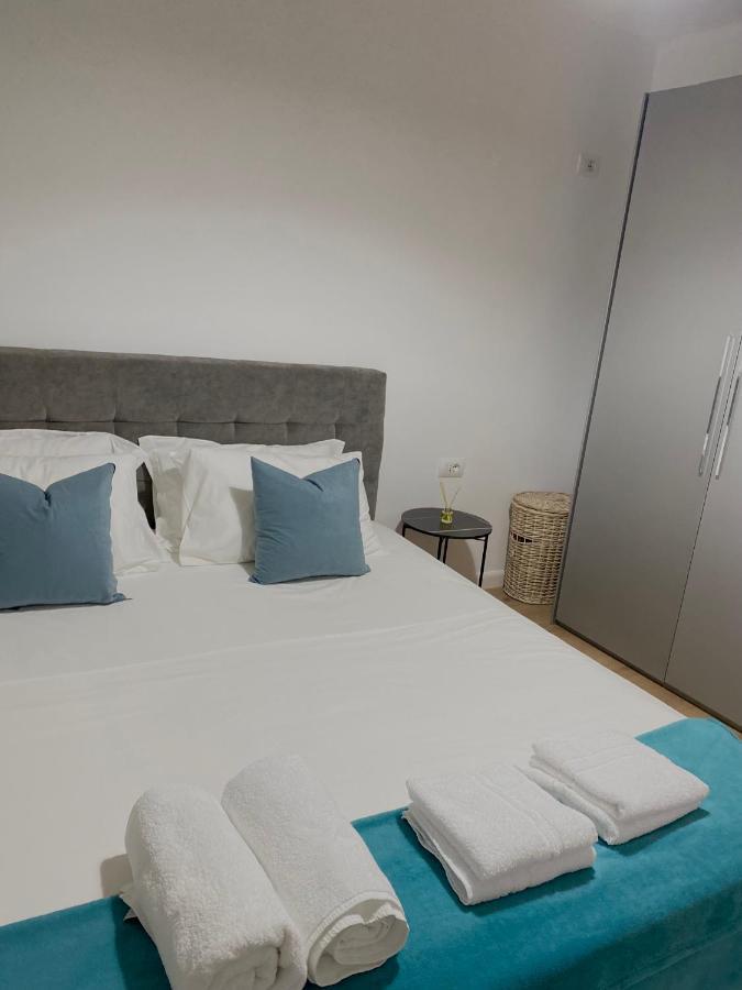 Jolie Center Apartment Tirana Bagian luar foto