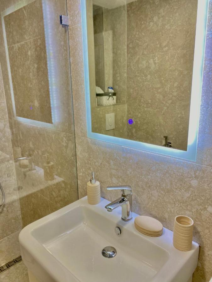 Jolie Center Apartment Tirana Bagian luar foto